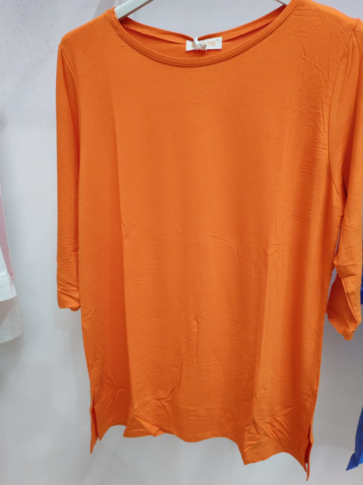 T-shirt con maniche a 3/4