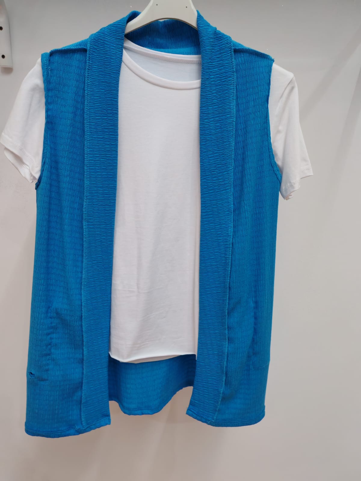 T-shirt con gilet